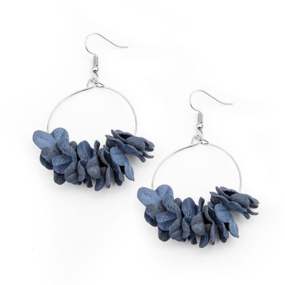 Flirty Florets Blue Earrings